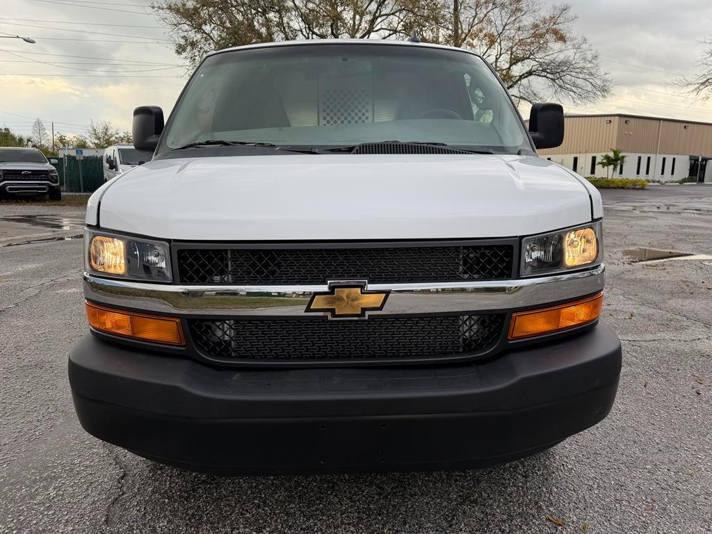 Chevrolet Express Cargo Van RWD 2500 135" 2025