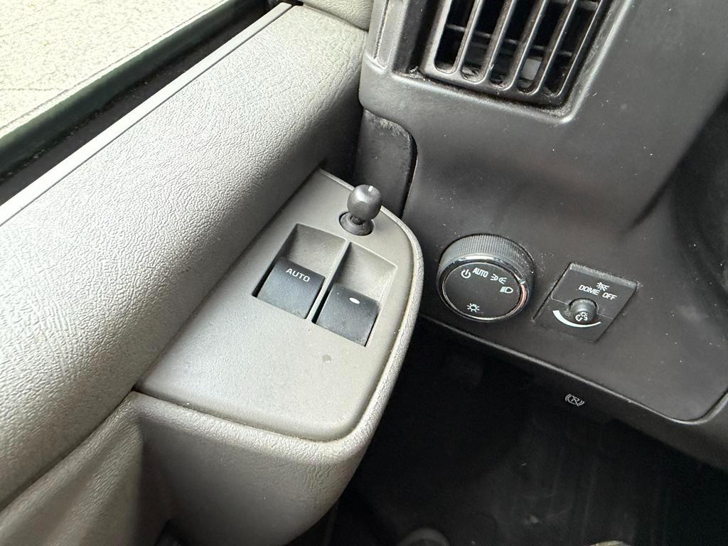 Chevrolet Express Cargo Van RWD 2500 135" 2025