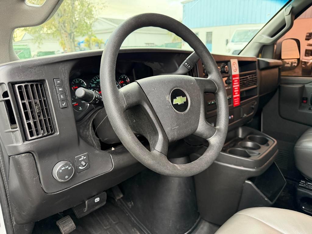 Chevrolet Express Cargo Van RWD 2500 135" 2025