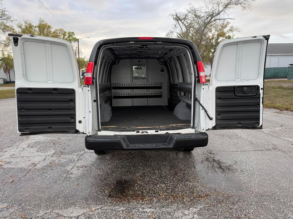 Chevrolet Express Cargo Van RWD 2500 135" 2025