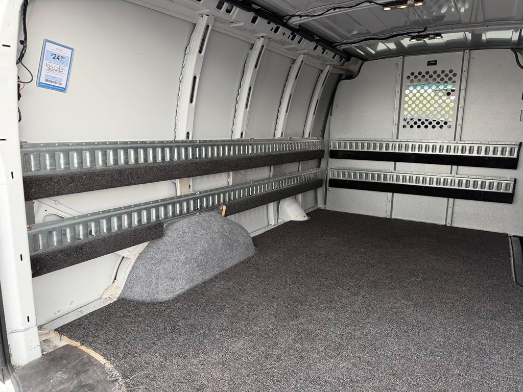 Chevrolet Express Cargo Van RWD 2500 135" 2025