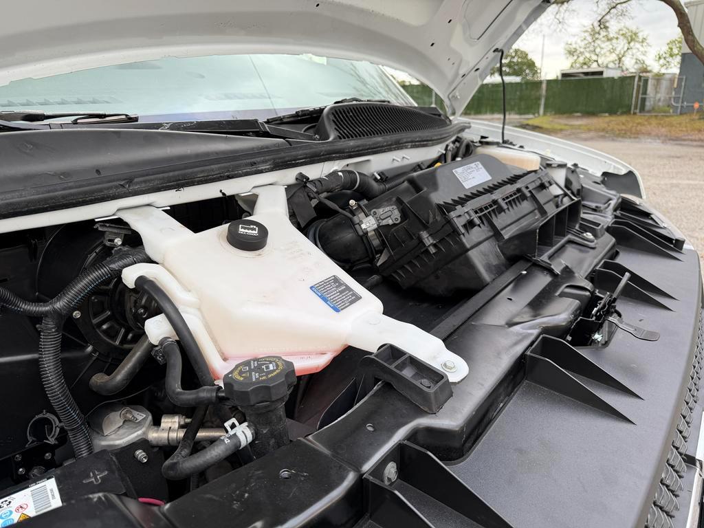 Chevrolet Express Cargo Van RWD 2500 135" 2025