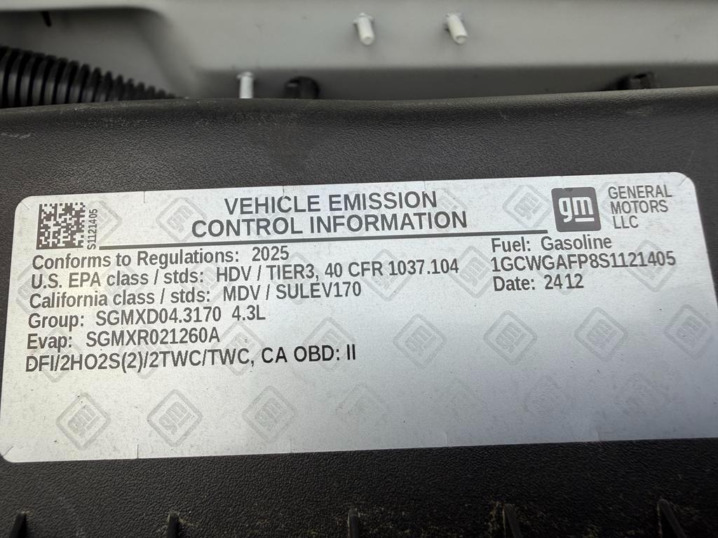 Chevrolet Express Cargo Van RWD 2500 135" 2025