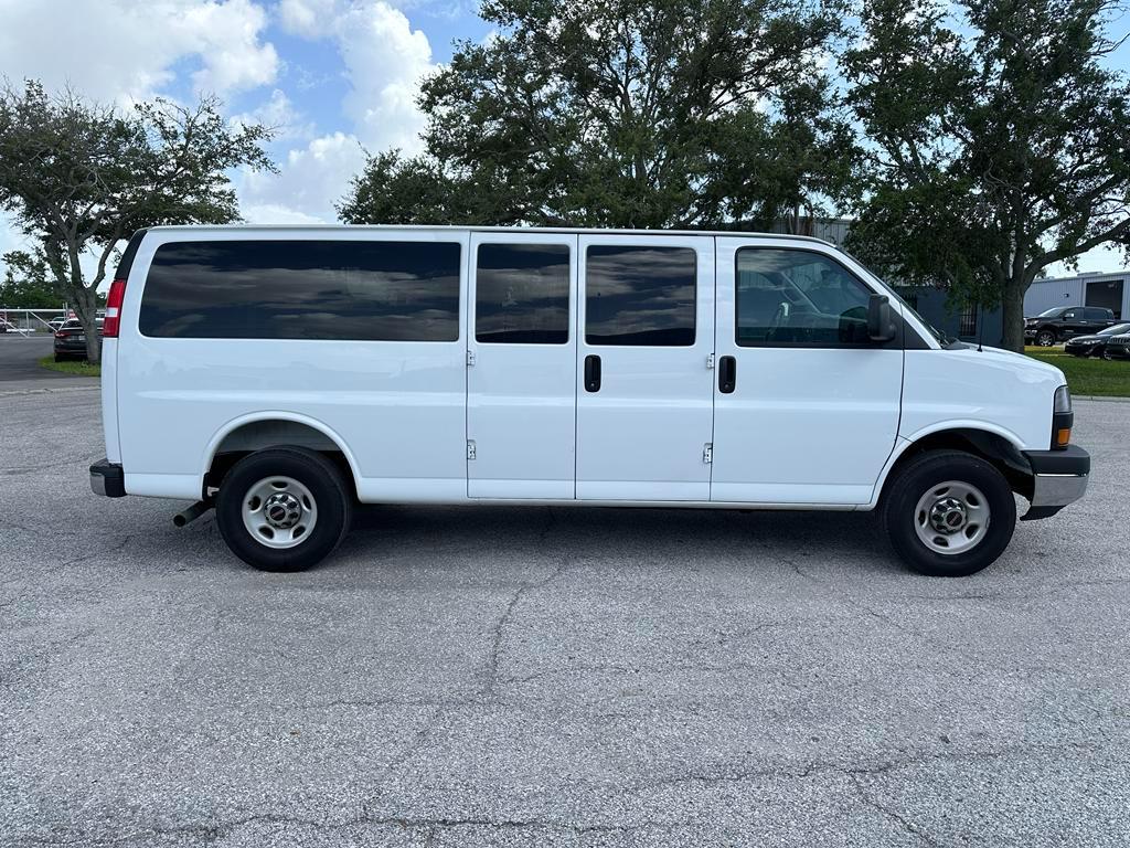 GMC Savana Passenger RWD 3500 155" LT 2025