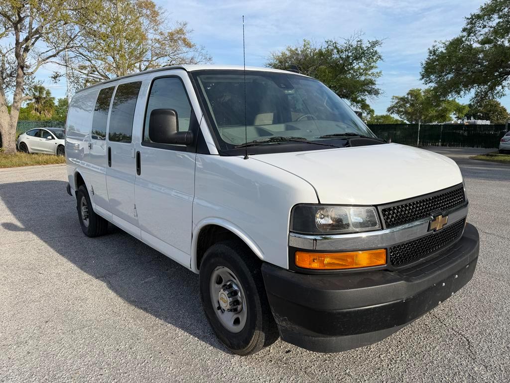 Chevrolet Express Cargo Van RWD 2500 135" 2024