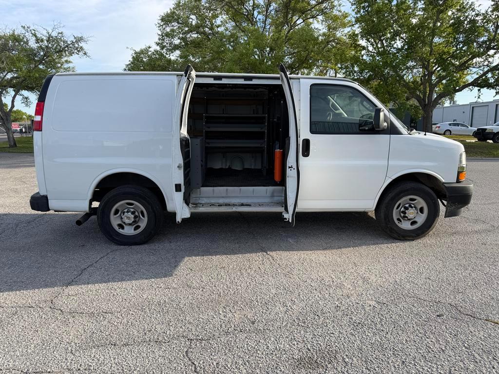 Chevrolet Express Cargo Van RWD 2500 135" 2024