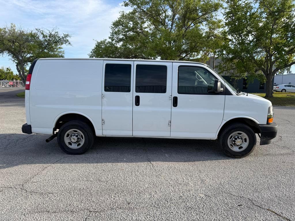 Chevrolet Express Cargo Van RWD 2500 135" 2024