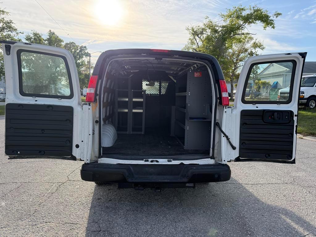 Chevrolet Express Cargo Van RWD 2500 135" 2024