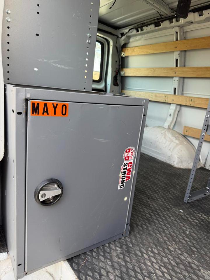 Chevrolet Express Cargo Van RWD 2500 135" 2024