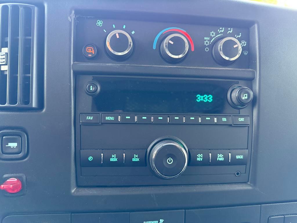 Chevrolet Express Cargo Van RWD 2500 135" 2024