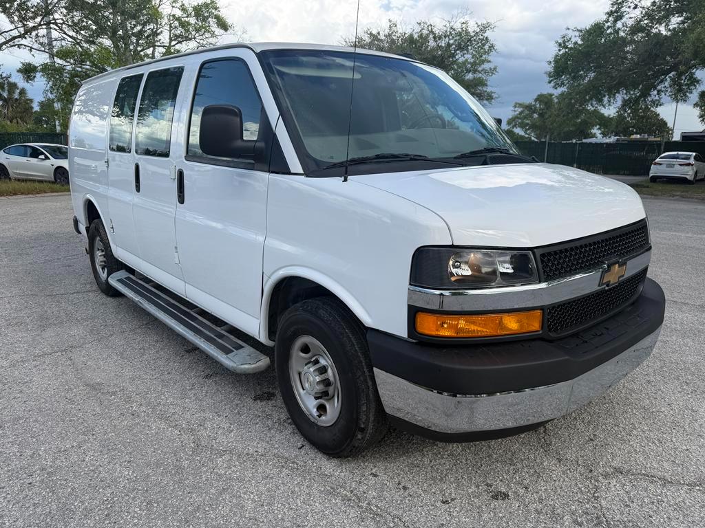 Chevrolet Express Cargo Van RWD 2500 135" 2023