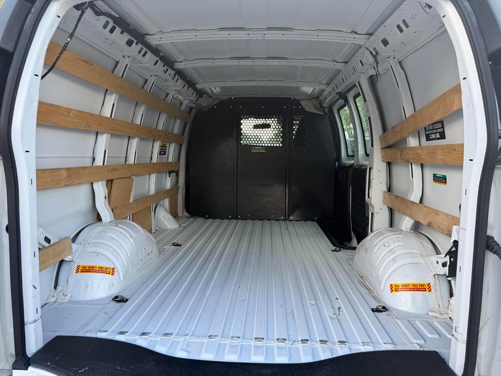 Chevrolet Express Cargo Van RWD 2500 135" 2023