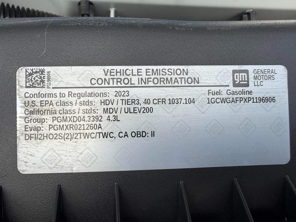 Chevrolet Express Cargo Van RWD 2500 135" 2023