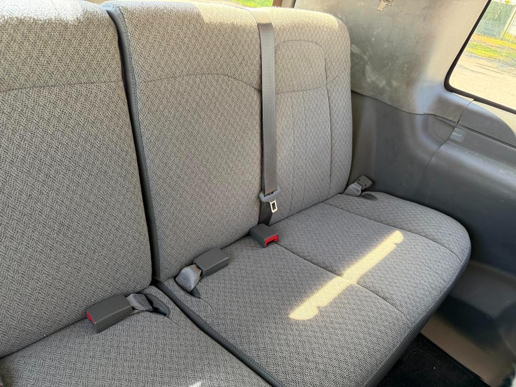 Chevrolet Express Passenger RWD 3500 155" LT 2025