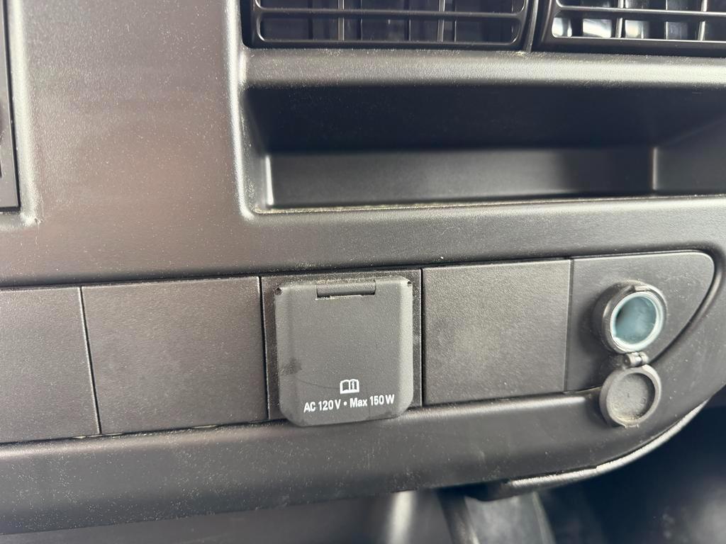 Chevrolet Express Cargo Van RWD 2500 135" 2025