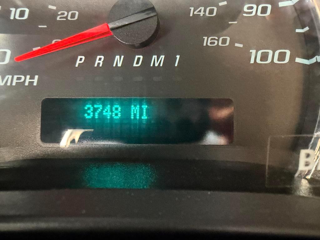 Chevrolet Express Cargo Van RWD 2500 135" 2025