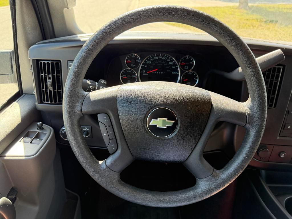 Chevrolet Express Cargo Van RWD 2500 135" 2025
