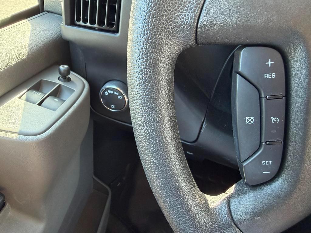 Chevrolet Express Cargo Van RWD 2500 135" 2025