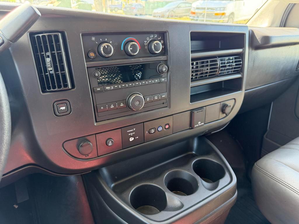 Chevrolet Express Cargo Van RWD 2500 135" 2025