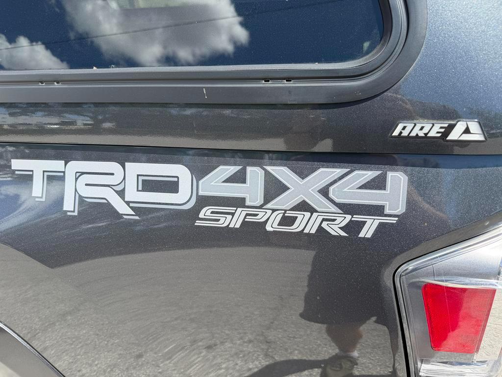 Toyota Tacoma 4WD TRD Off Road Double Cab 5' Bed V6 MT (Natl) 2023