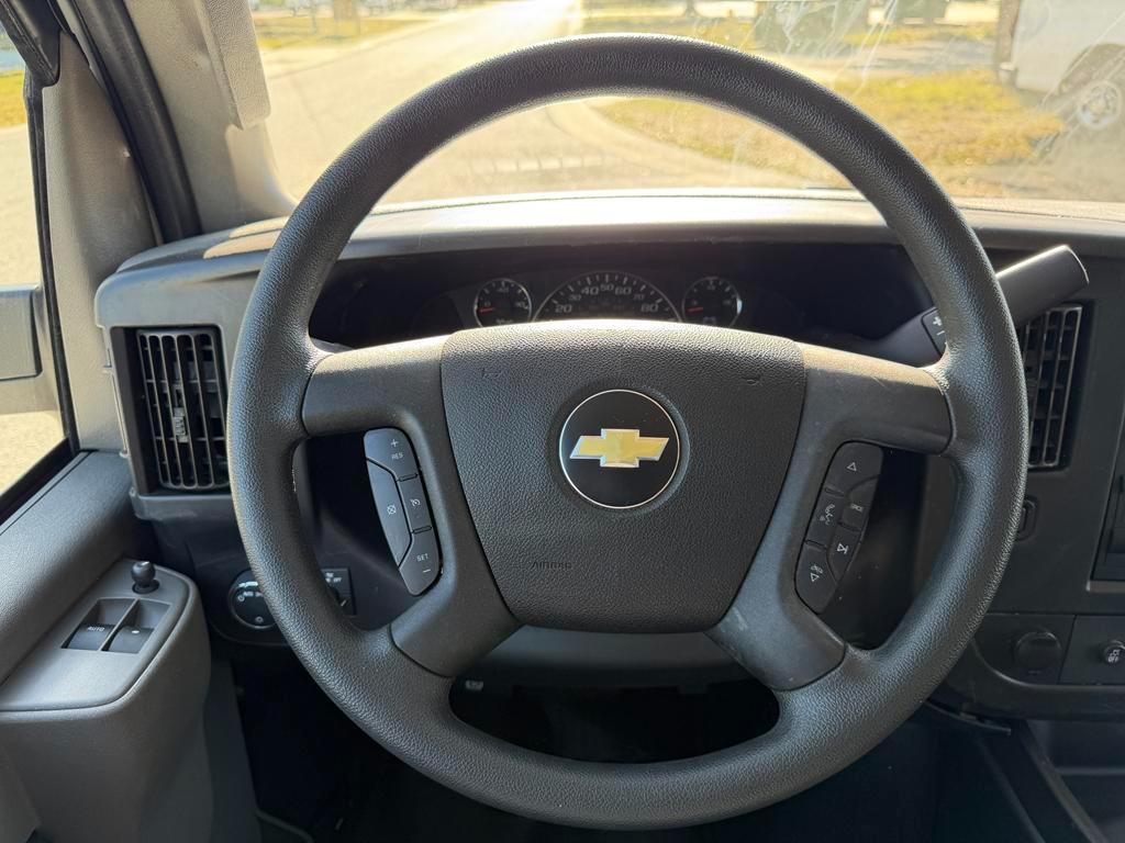 Chevrolet Express Cargo Van RWD 2500 135" 2025