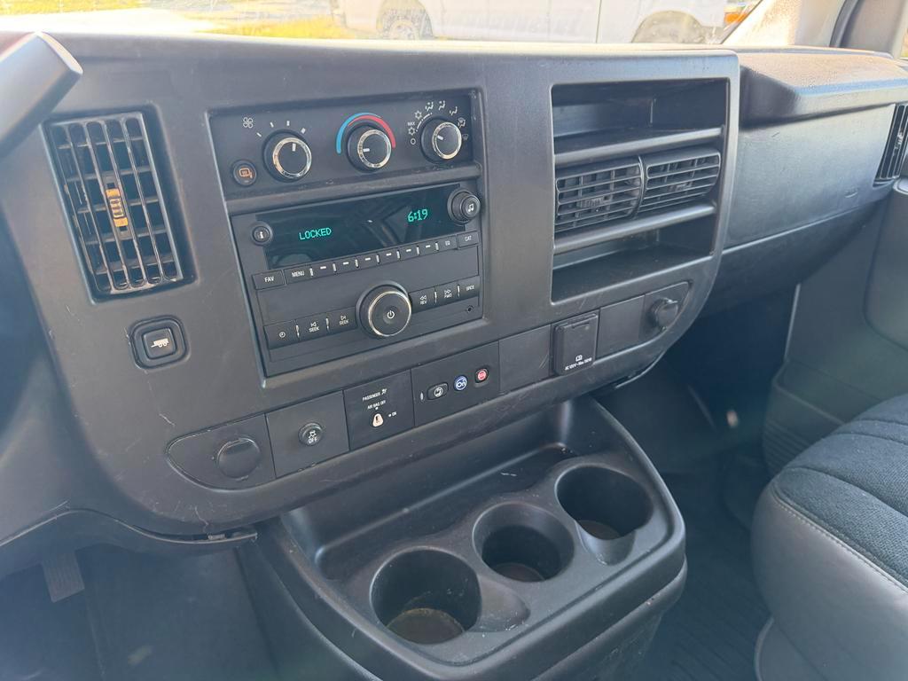 Chevrolet Express Cargo Van RWD 2500 135" 2025