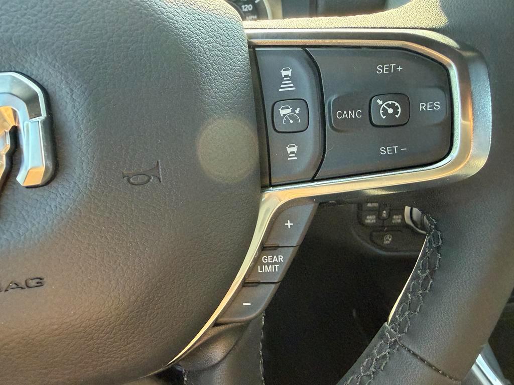 RAM 1500 Laramie 4x4 Crew Cab 5'7" Box 2026