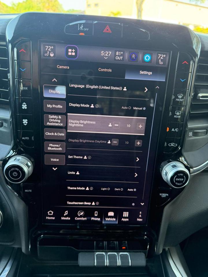 RAM 1500 Laramie 4x4 Crew Cab 5'7" Box 2026