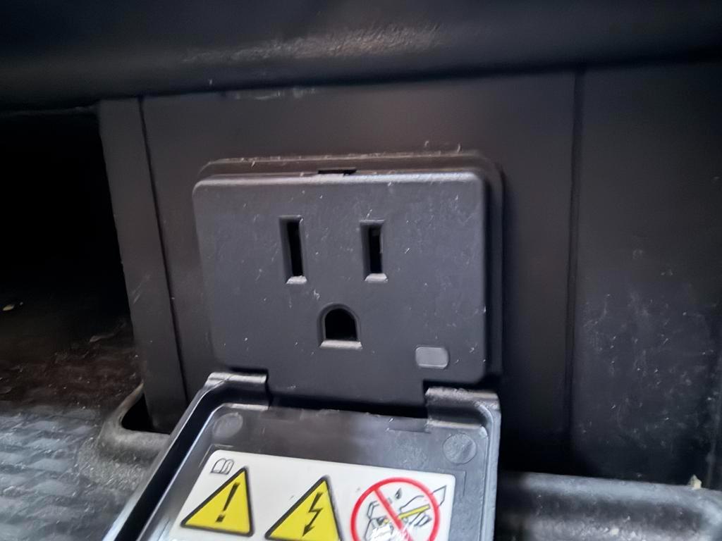 RAM 1500 Laramie 4x4 Crew Cab 5'7" Box 2026