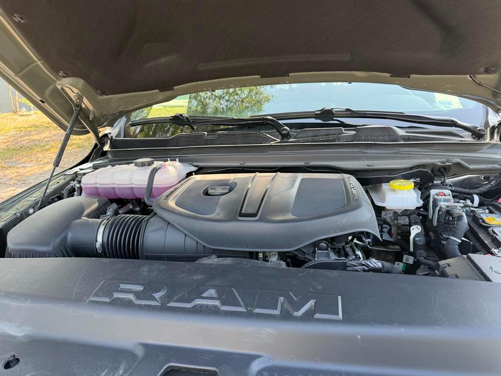 RAM 1500 Laramie 4x4 Crew Cab 5'7" Box 2026