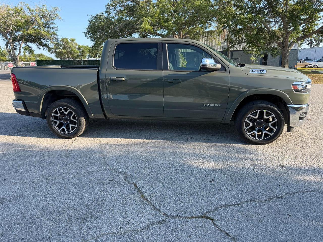 RAM 1500 Laramie 4x4 Crew Cab 5'7" Box 2026