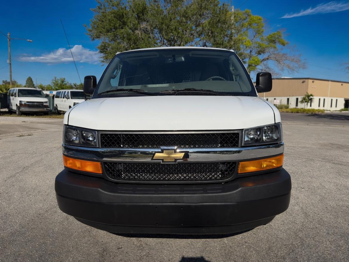 Chevrolet Express Cargo Van RWD 2500 135" 2025