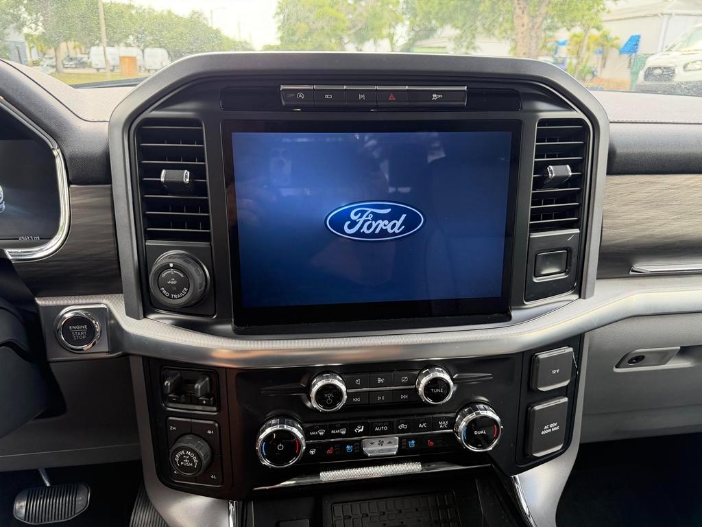 Ford F-150 Lariat 4WD SuperCrew 5.5' Box 2024