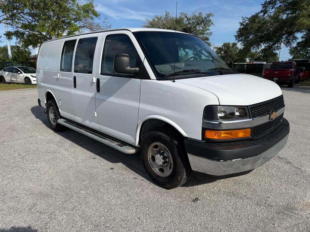 Chevrolet Express Cargo Van RWD 2500 135" 2024