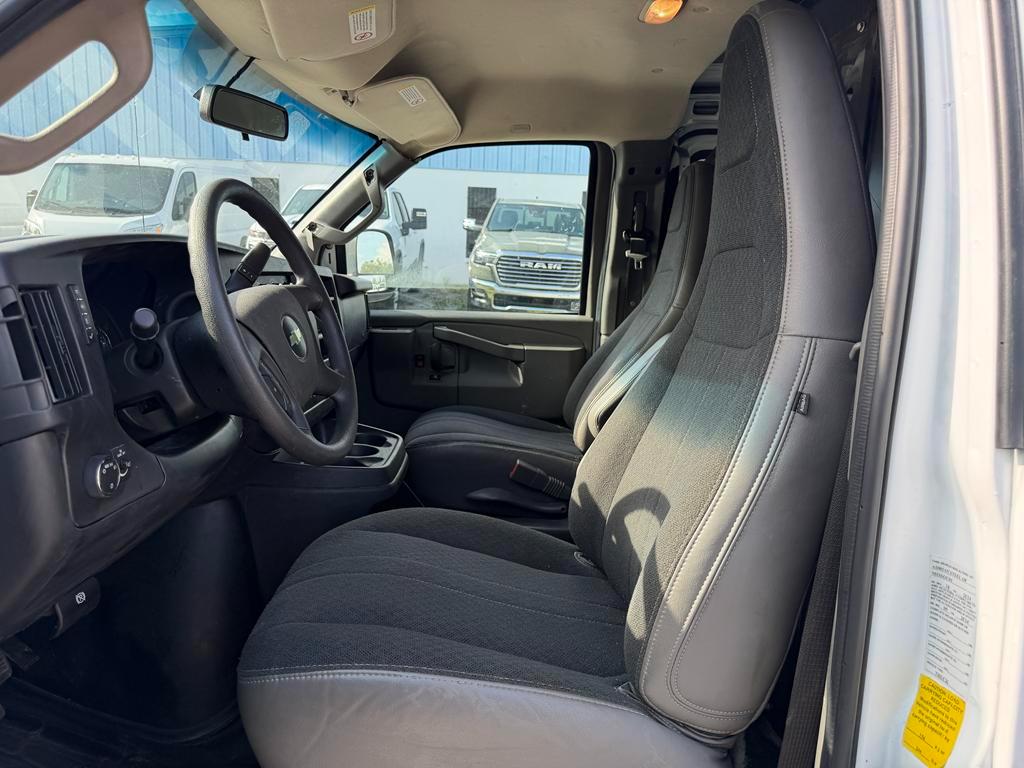 Chevrolet Express Cargo Van RWD 2500 135" 2024