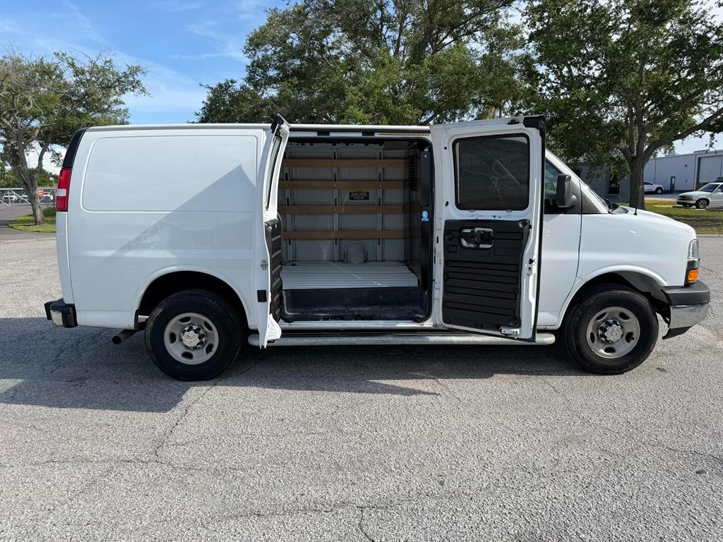Chevrolet Express Cargo Van RWD 2500 135" 2024