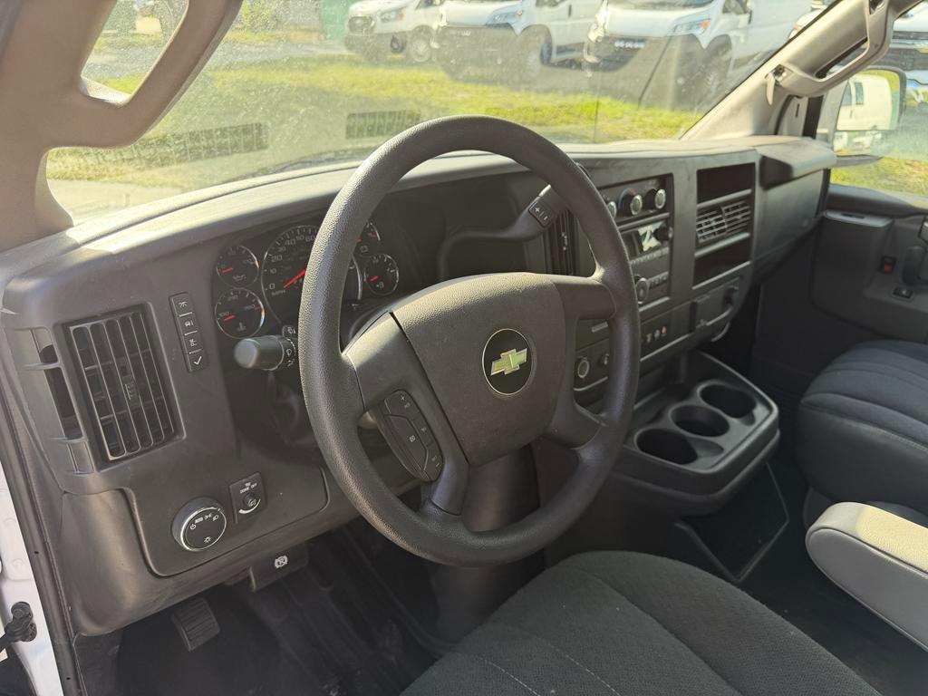 Chevrolet Express Cargo Van RWD 2500 135" 2024