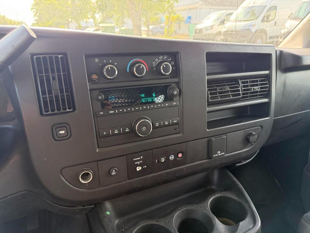 Chevrolet Express Cargo Van RWD 2500 135" 2024