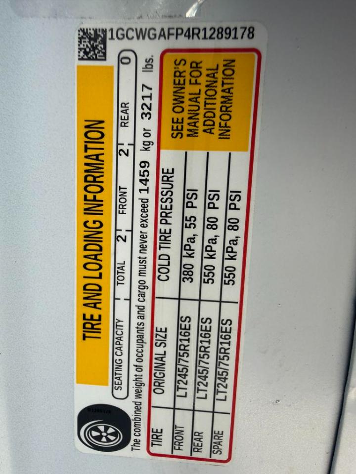 Chevrolet Express Cargo Van RWD 2500 135" 2024
