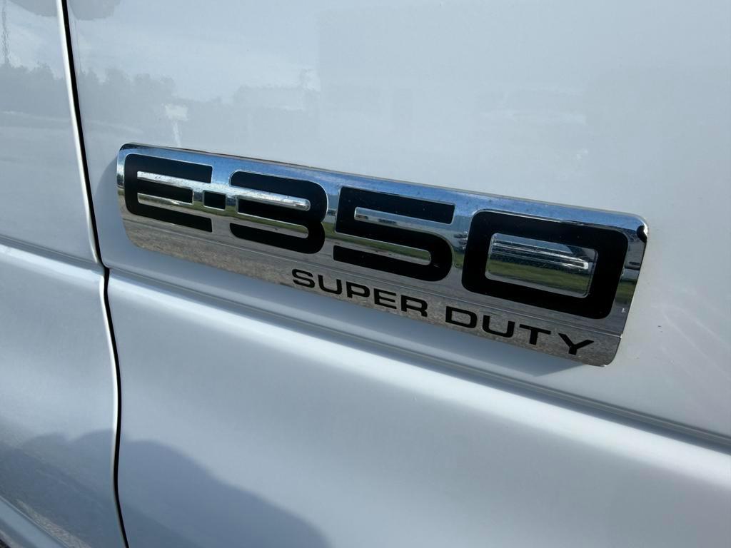 Ford E-Series Cutaway E-350 SRW 138" WB 2025