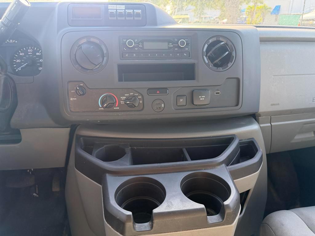Ford E-Series Cutaway E-350 SRW 138" WB 2025
