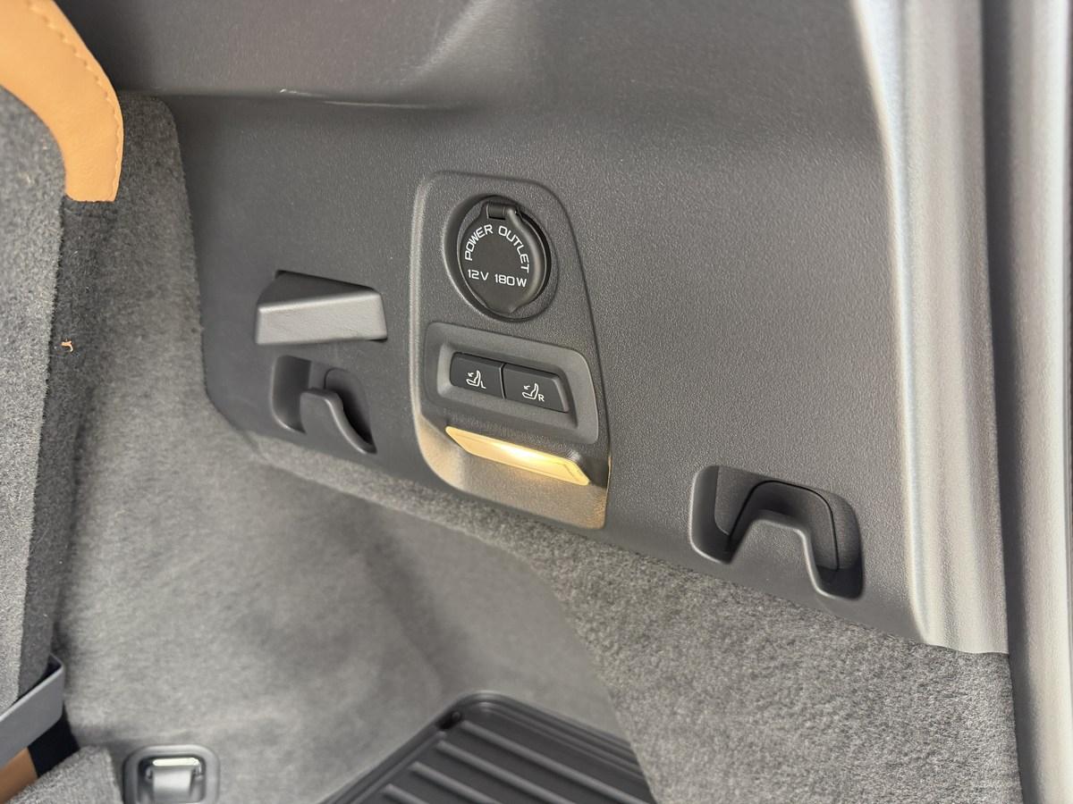 Lucid Gravity Grand Touring AWD 2026