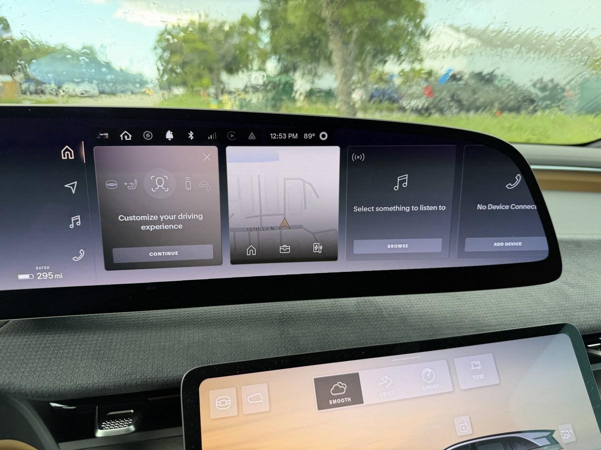 Lucid Gravity Grand Touring AWD 2026