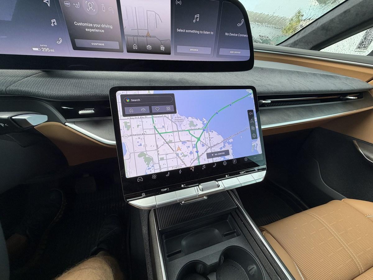 Lucid Gravity Grand Touring AWD 2026