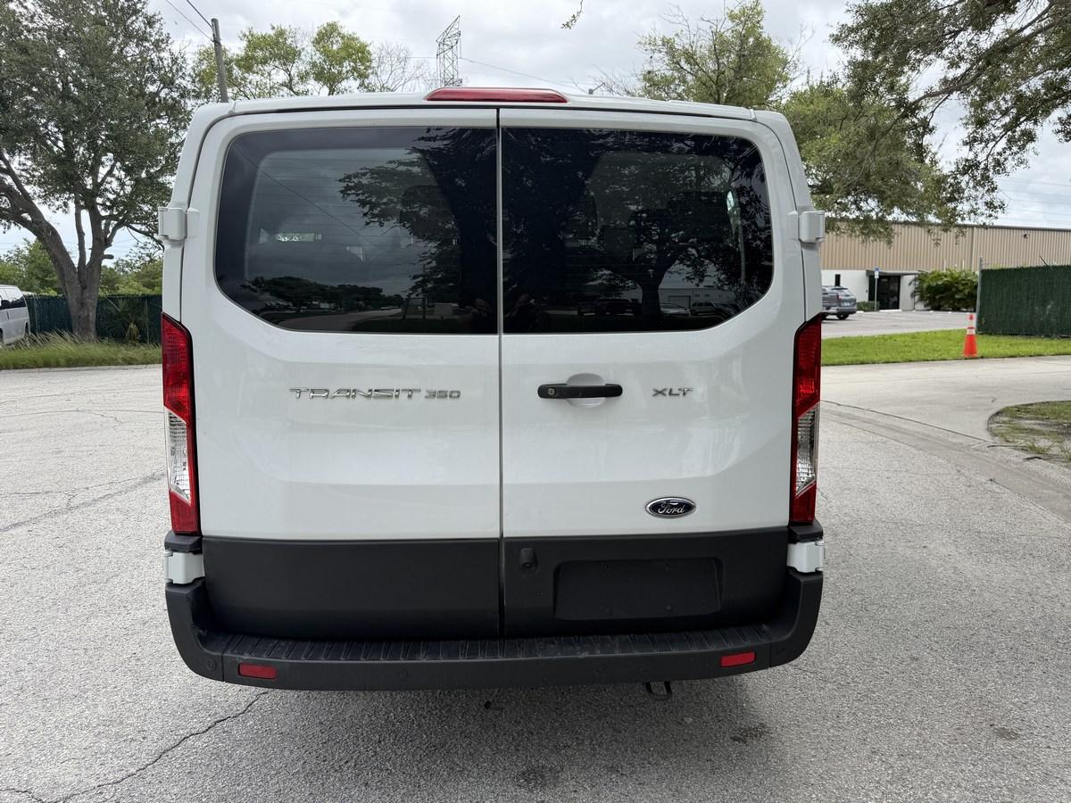 Ford Transit Passenger Wagon T-350 148" Low Roof XLT RWD 2025