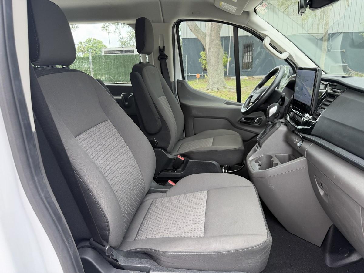 Ford Transit Passenger Wagon T-350 148" Low Roof XLT RWD 2025
