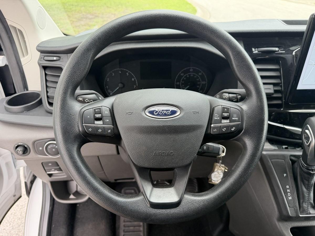 Ford Transit Passenger Wagon T-350 148" Low Roof XLT RWD 2025