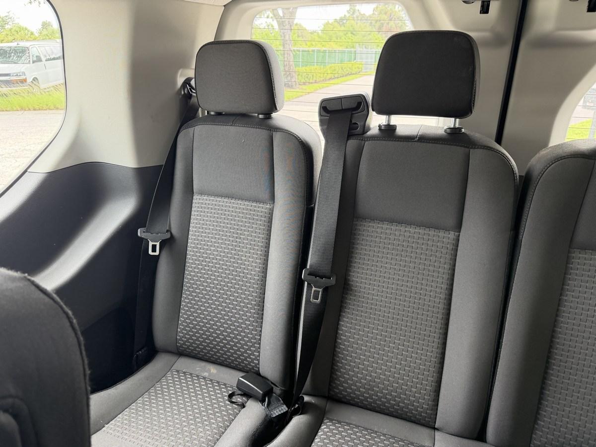 Ford Transit Passenger Wagon T-350 148" Low Roof XLT RWD 2025