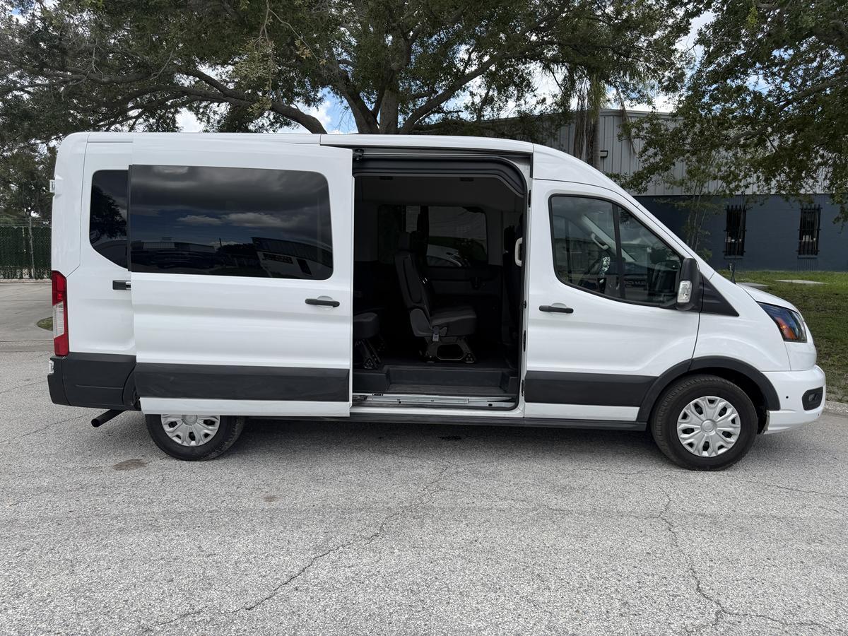 Ford Transit Passenger Wagon T-350 148" Med Roof XLT RWD 2025