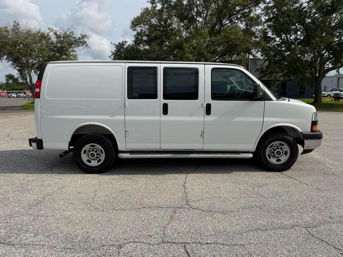 GMC Savana Cargo Van RWD 2500 135" 2025